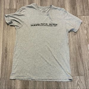 Mens Oakley Tee large